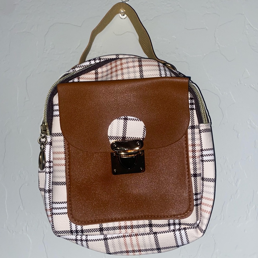 Mini Plaid Crossbody Purse ( Straps inside )